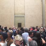 De menigten komen massaal naar het Louvre om de Mona Lisa te zien.