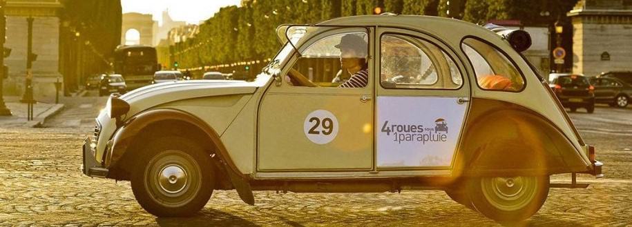 Romantic visit of Paris by 2CV car