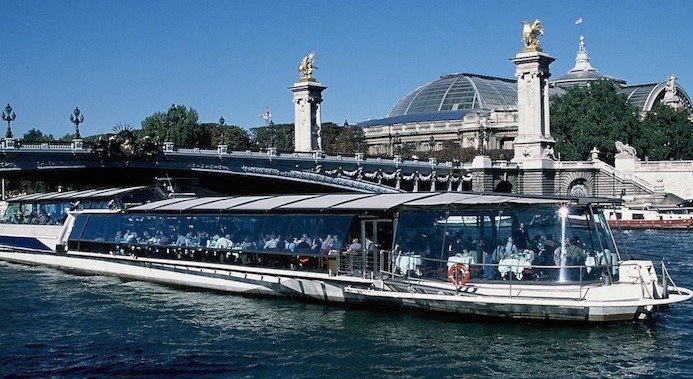 Bateaux Parisiens Lunch Cruise