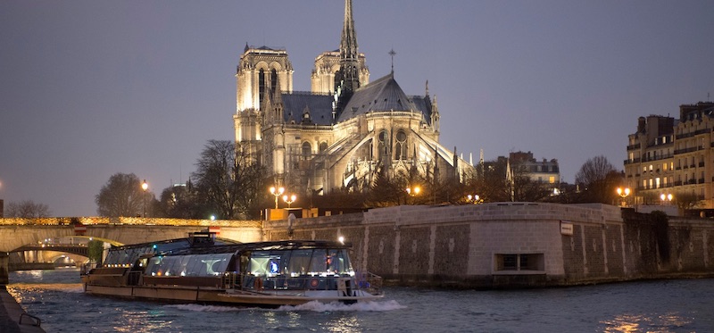 River Cruise with dinner by Bateaux Parisiens